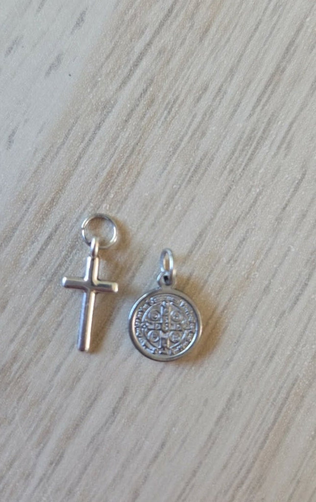 Small set of Cross and Saint Benedict medal